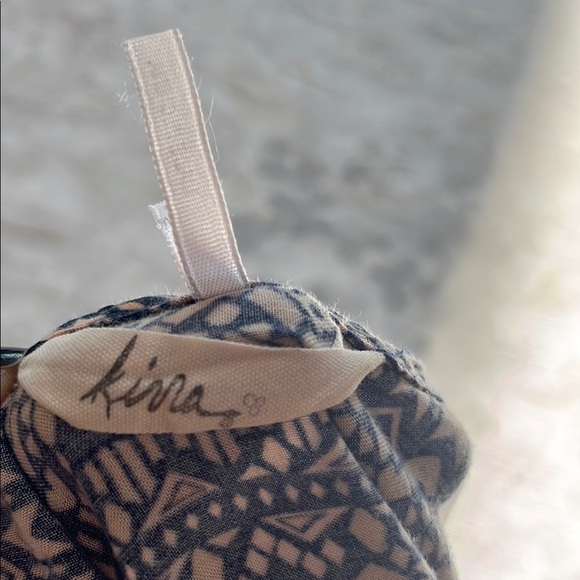 Vintage Kirra Blue and Cream Geometric Sleeveless Bohemian Top with Tie - Picture 2 of 13